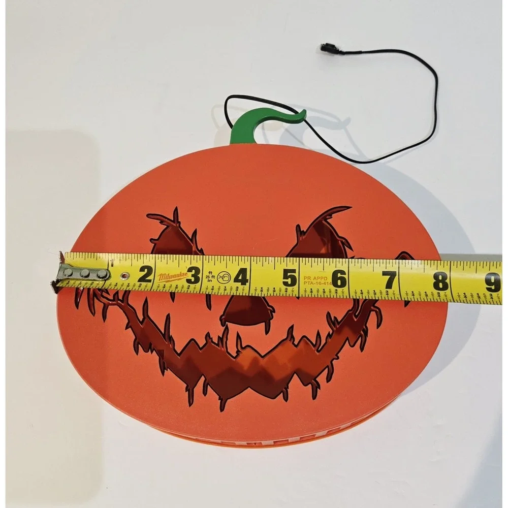 Halloween Radiant Shadows Creepy Pumpkin Jack O Lantern LED Light Ashland